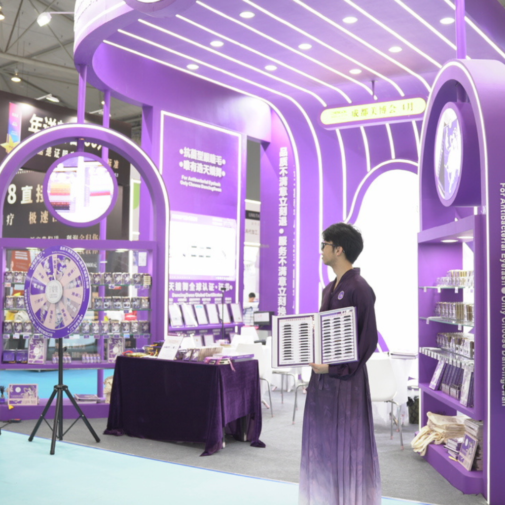 DancingSwan showcasing products at global lash event