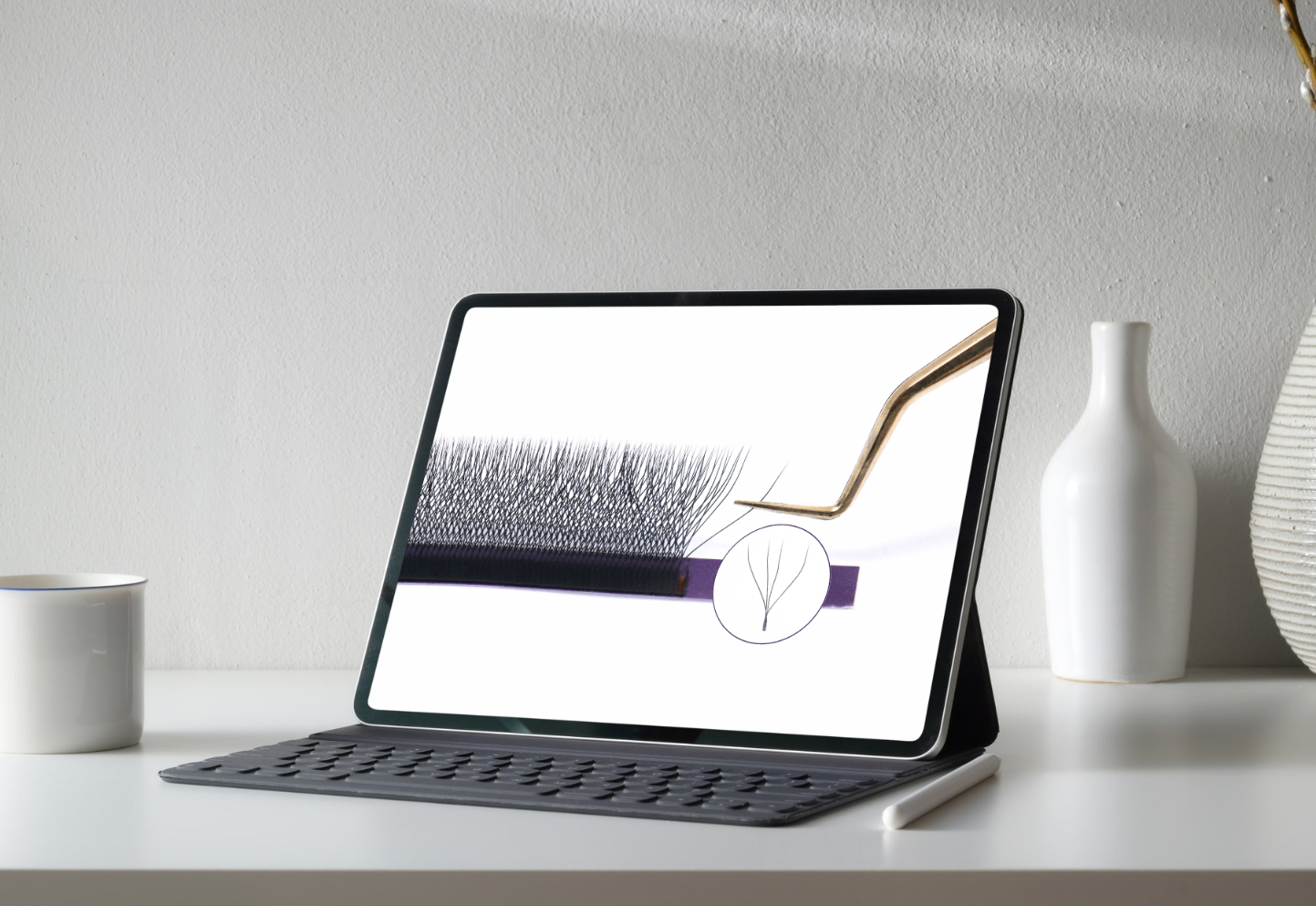 W 4D lash extensions creating fuller layered volume effects