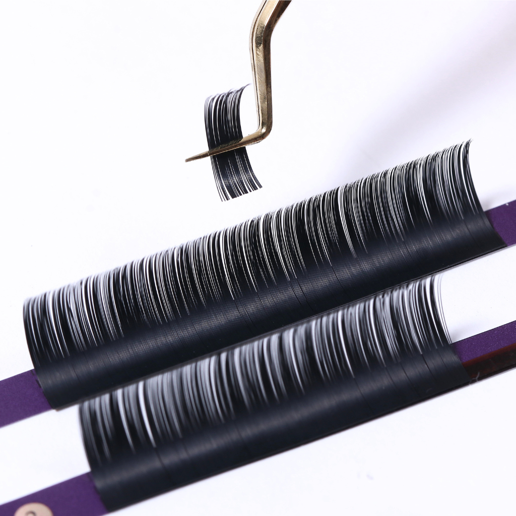 easy fanning volume lashes precise pickup