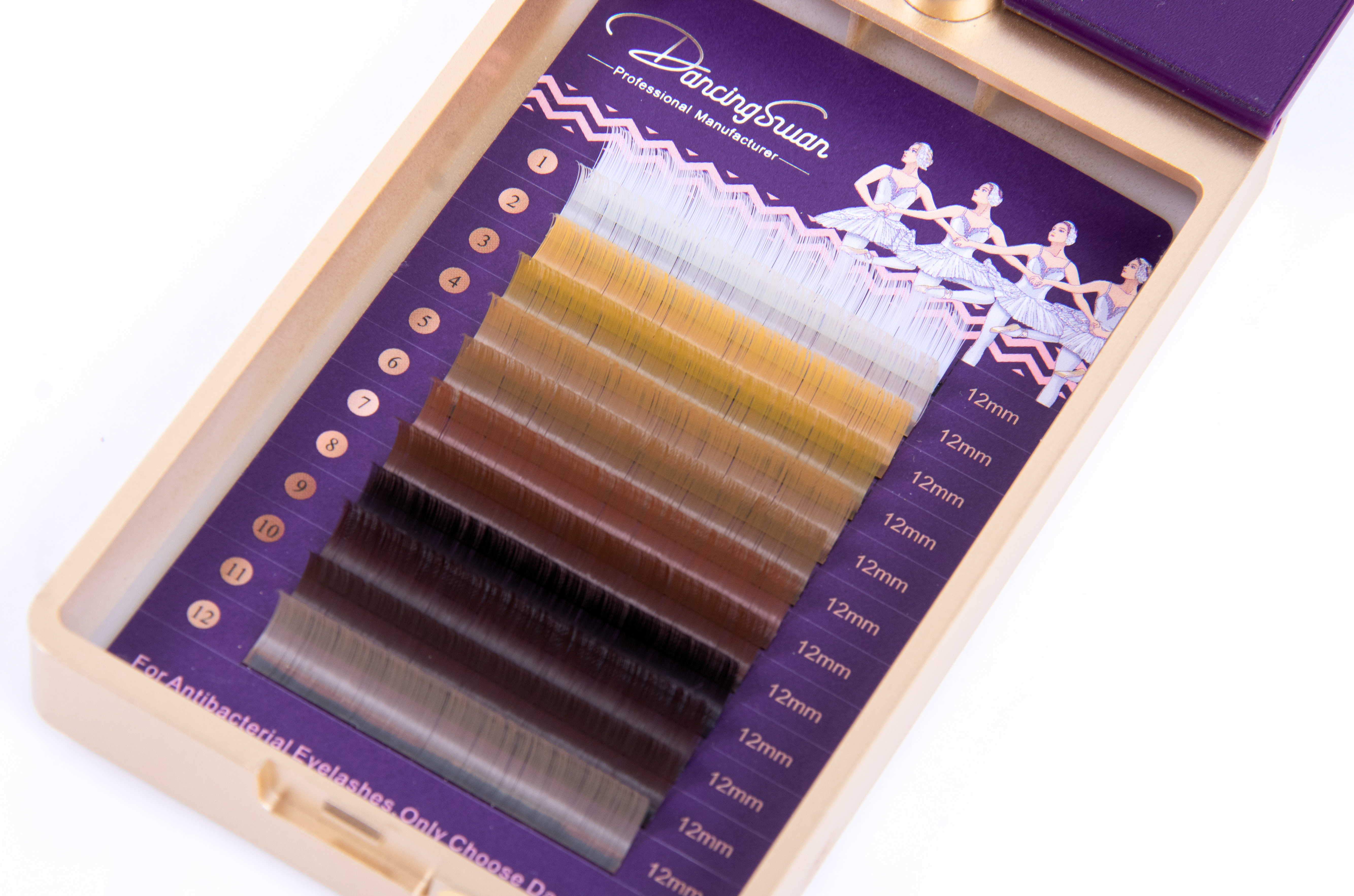 Mixed brown eyelash tray combining multiple brown shades