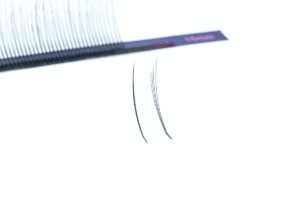 Flower Flairy Lashes with a spiked structure featuring multiple lengths