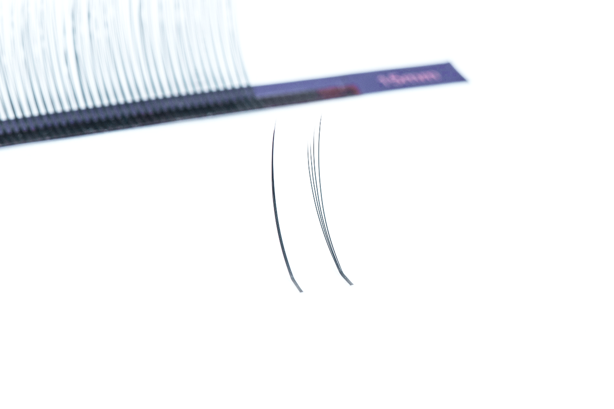 Flower Flairy Lashes with a spiked structure featuring multiple lengths
