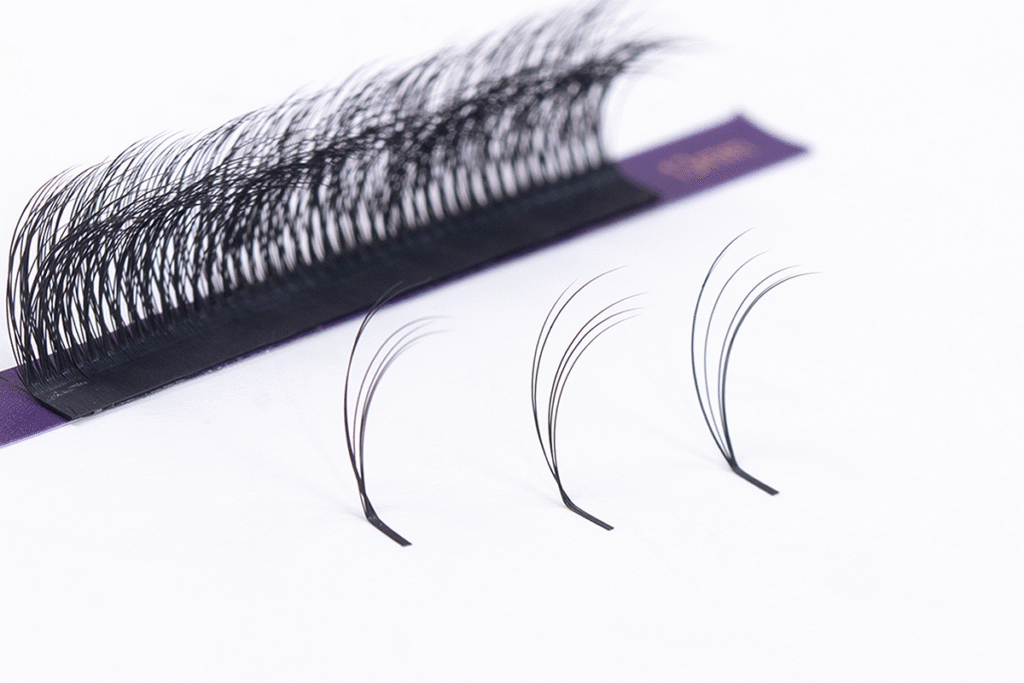 Layered Camellia Lashes