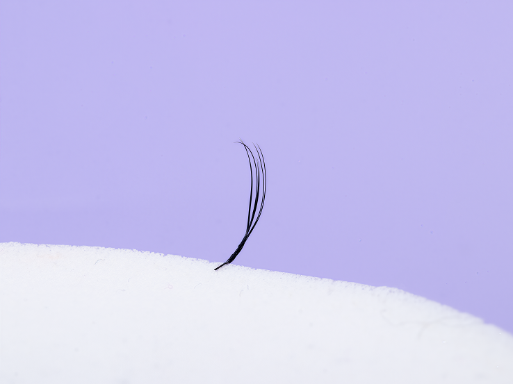 U-Shaped YY Lashes for Fuller-Looking Layered Designs